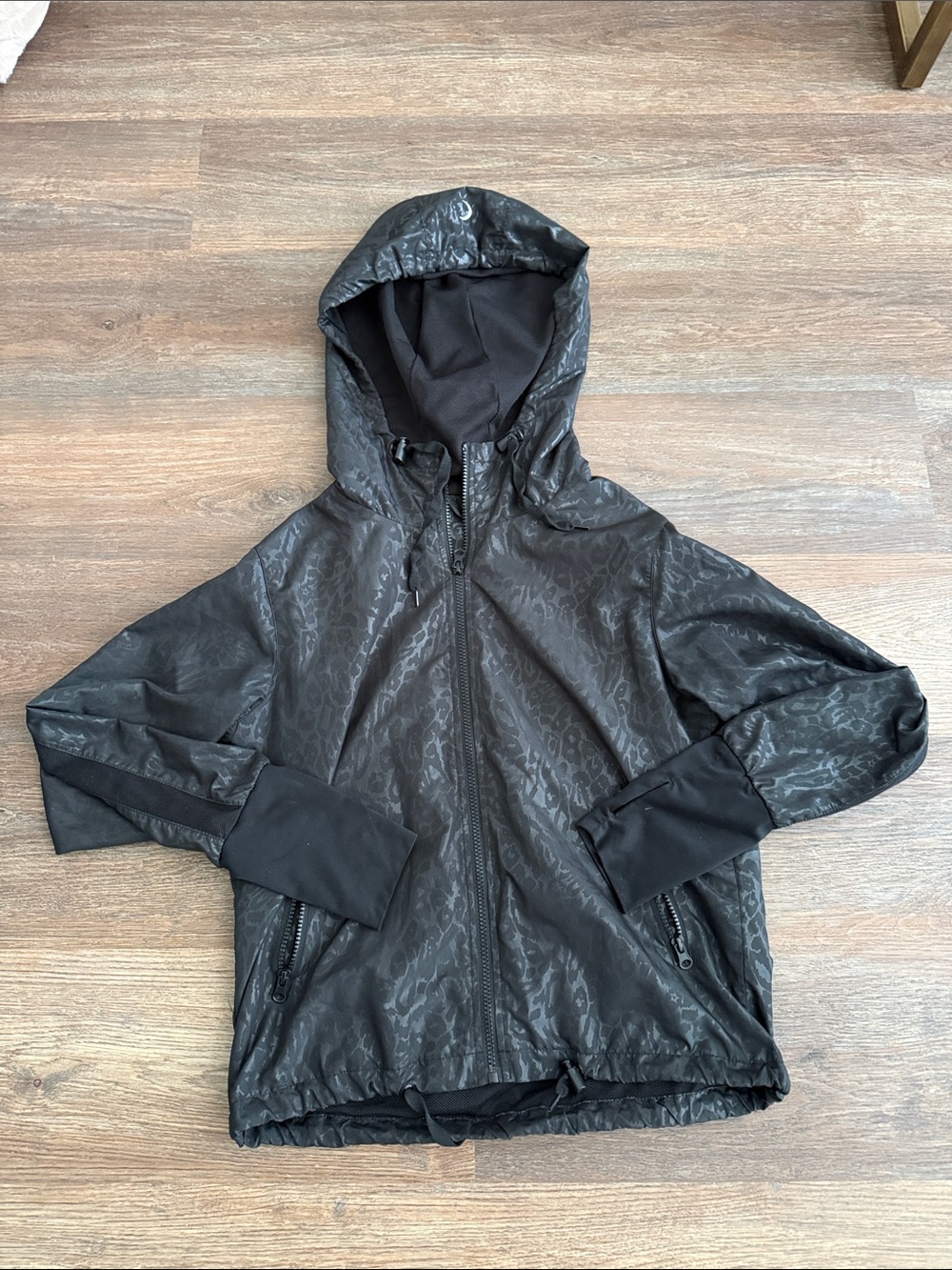 Zyia active leopard print wind breaker